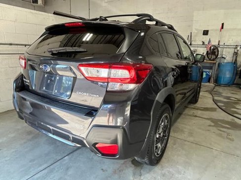 Used 2018 Subaru Crosstrek 2.0i Premium image 3