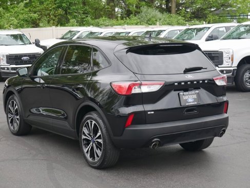 Used 2022 Ford Escape SE w/ SE Sport Appearance Package image 8