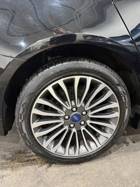 Used 2017 Ford Fusion SE w/ Fusion SE Technology Package image 30