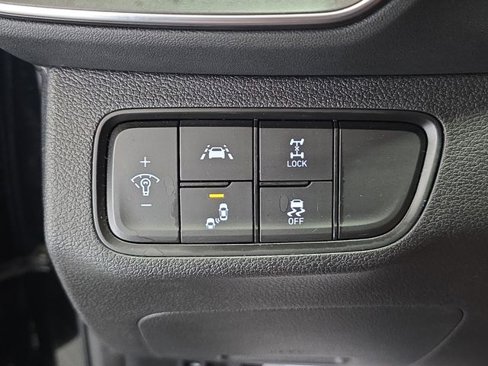 Used 2019 Hyundai Santa Fe SEL image 22