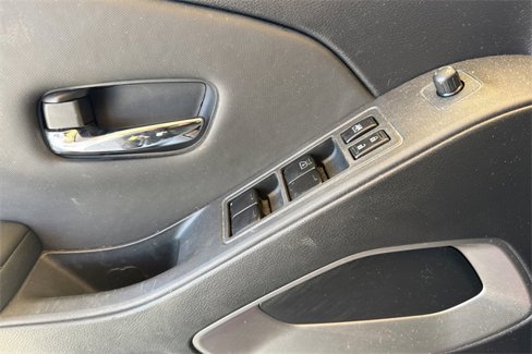 Used 2022 Nissan Frontier SV image 11