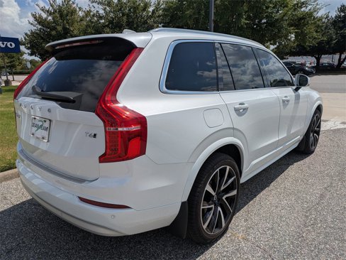 Certified 2022 Volvo XC90 T6 Momentum w/ Advanced Package image 4