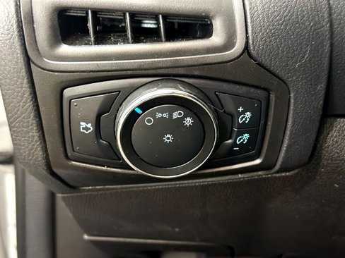 Used 2014 Ford Focus SE w/ SE Winter Package image 27
