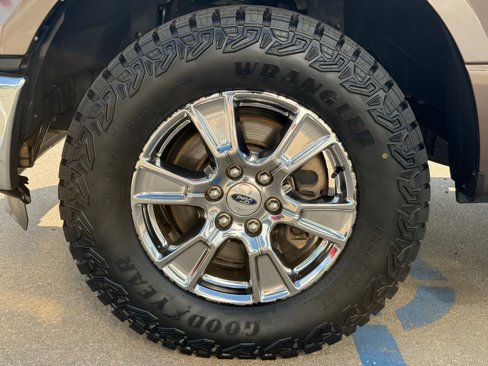 Used 2015 Ford F150 XLT w/ Equipment Group 302A Luxury image 7