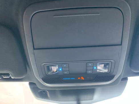 Used 2020 Ford Explorer XLT w/ Equipment Group 202A image 27