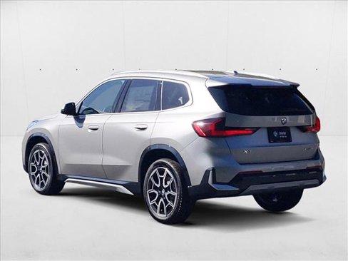 Used 2025 BMW X1 xDrive28i w/ Technology Package image 9