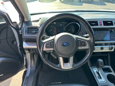 Used 2017 Subaru Outback 2.5i Limited image 19