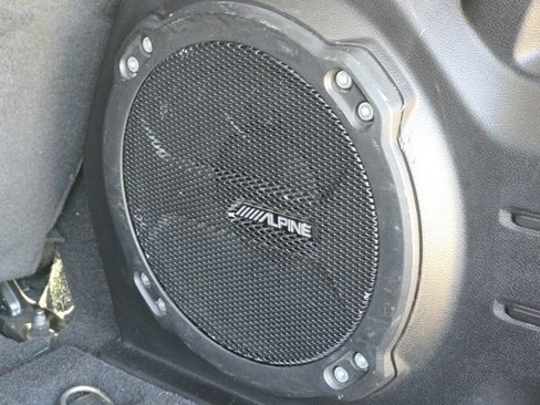 Used 2019 Jeep Wrangler Unlimited Sahara image 10