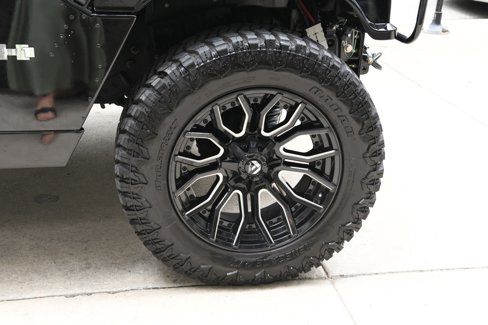 Used 2002 HUMMER H1 4-Door Wagon image 28
