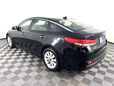 Used 2016 Kia Optima EX w/ Premium Package image 11