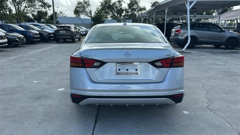 Used 2022 Nissan Altima 2.5 SV image 6