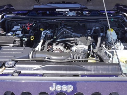 Used 2013 Jeep Wrangler Unlimited Sahara w/ Connectivity Group image 29