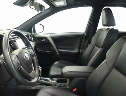 Used 2017 Toyota RAV4 SE image 13