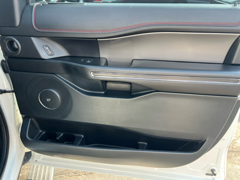 Used 2021 Ford Expedition Max Limited image 19