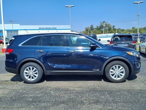 Used 2017 Kia Sorento LX image 8