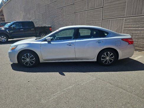 Used 2016 Nissan Altima 2.5 S image 2