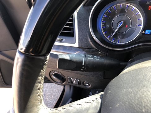 Used 2018 Chrysler 300 Limited image 24