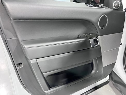 Used 2020 Land Rover Range Rover Sport HSE image 26