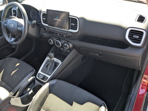 Used 2022 Hyundai Venue Limited image 21