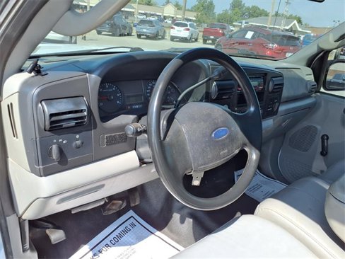 Used 2006 Ford F250 XL image 4