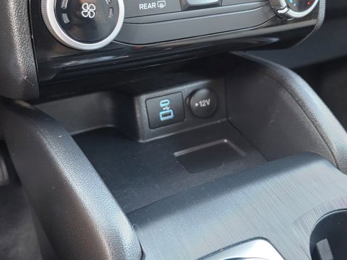 Used 2022 Ford Escape SE image 28