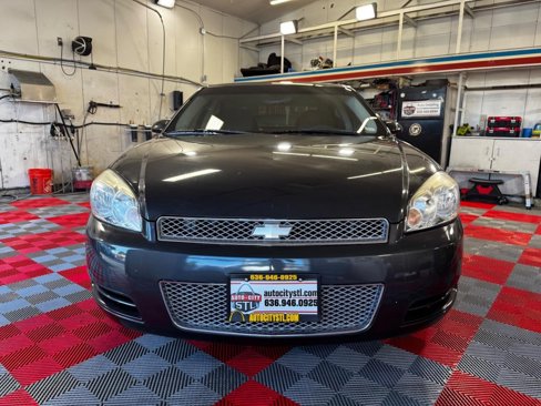 Used 2016 Chevrolet Impala LT image 2