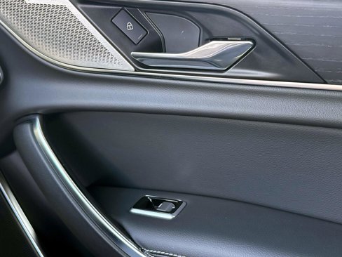 New 2024 Jaguar XF R-Dynamic SE image 19