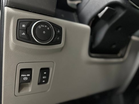 Used 2016 Ford F150 XLT w/ Equipment Group 302A Luxury image 16