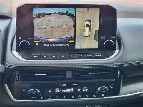Used 2022 Nissan Rogue Platinum w/ Head-Up Display Package image 17