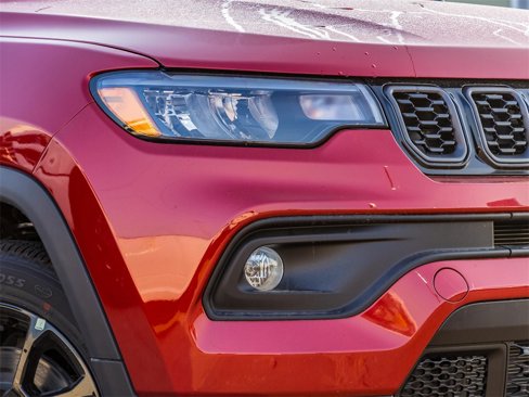 New 2025 Jeep Compass Latitude image 4