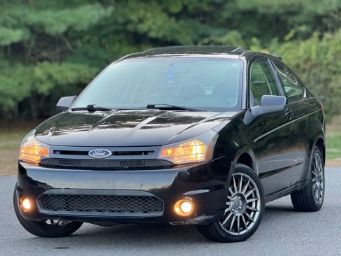 Used 2009 Ford Focus SES image 1