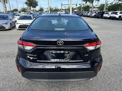 Used 2023 Toyota Corolla LE image 3