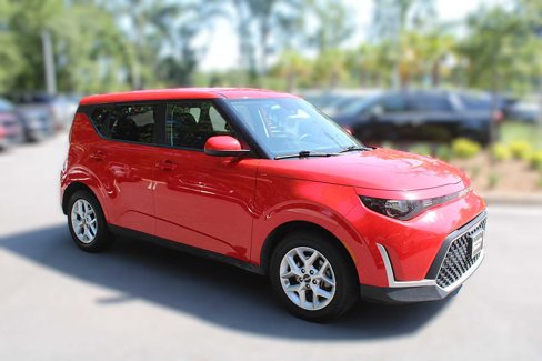 Certified 2023 Kia Soul LX w/ LX Technology Package image 14