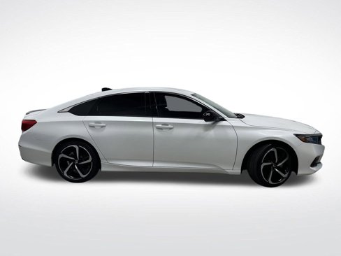 Used 2022 Honda Accord Sport image 2