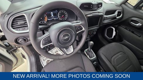 Used 2021 Jeep Renegade Latitude image 10