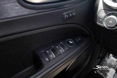 Used 2020 Alfa Romeo Stelvio image 34