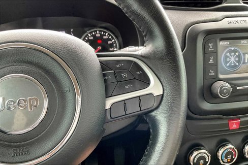 Used 2017 Jeep Renegade Latitude image 23