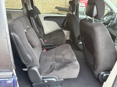 Used 2013 Dodge Grand Caravan SE image 15