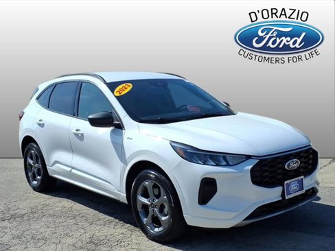 Used 2023 Ford Escape ST-Line image 1