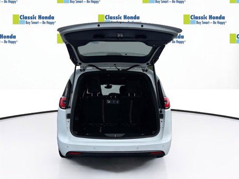Used 2021 Chrysler Pacifica Touring w/ S Appearance Package image 28