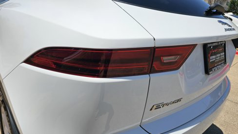 Used 2018 Jaguar E-PACE SE image 10