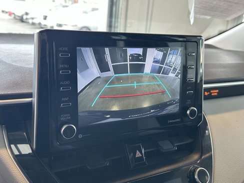 Used 2021 Toyota Corolla LE image 12
