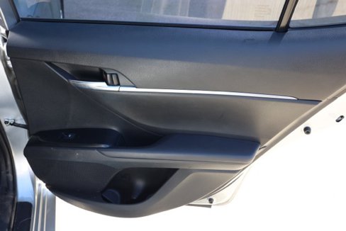 Used 2020 Toyota Camry LE image 18