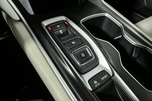 Used 2020 Honda Accord Touring image 17