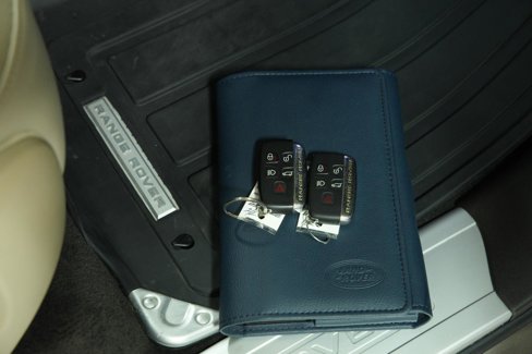 Used 2016 Land Rover Range Rover Sport HSE image 44