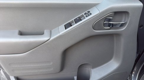 Used 2020 Nissan Frontier SV w/ Midnight Edition Floor Mats image 12