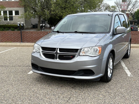 Used 2012 Dodge Grand Caravan SXT image 4