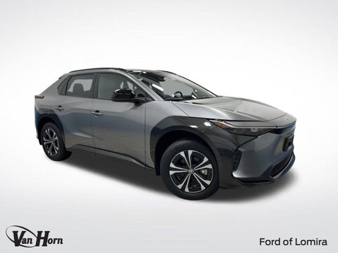 Used 2024 Toyota bZ4X XLE w/ Weather Package image 1