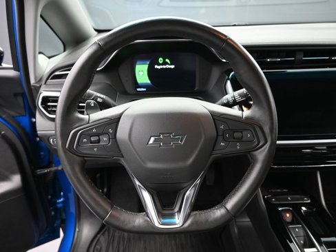 Used 2023 Chevrolet Bolt LT w/ Infotainment Package image 21