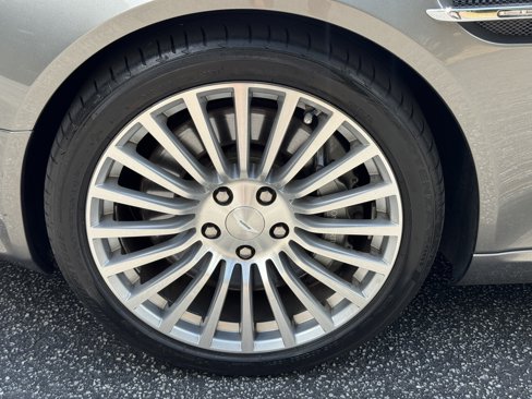 Used 2011 Aston Martin Rapide Luxe image 31